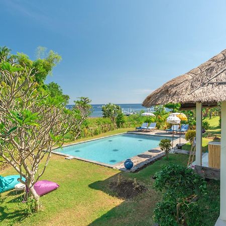 Absolute Beach Front Villa Umeanyar Exterior foto