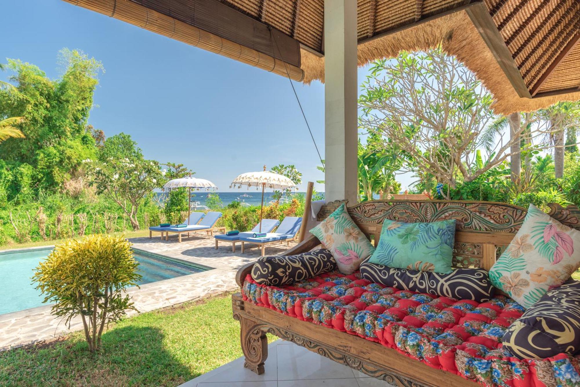 Absolute Beach Front Villa Umeanyar Exterior foto