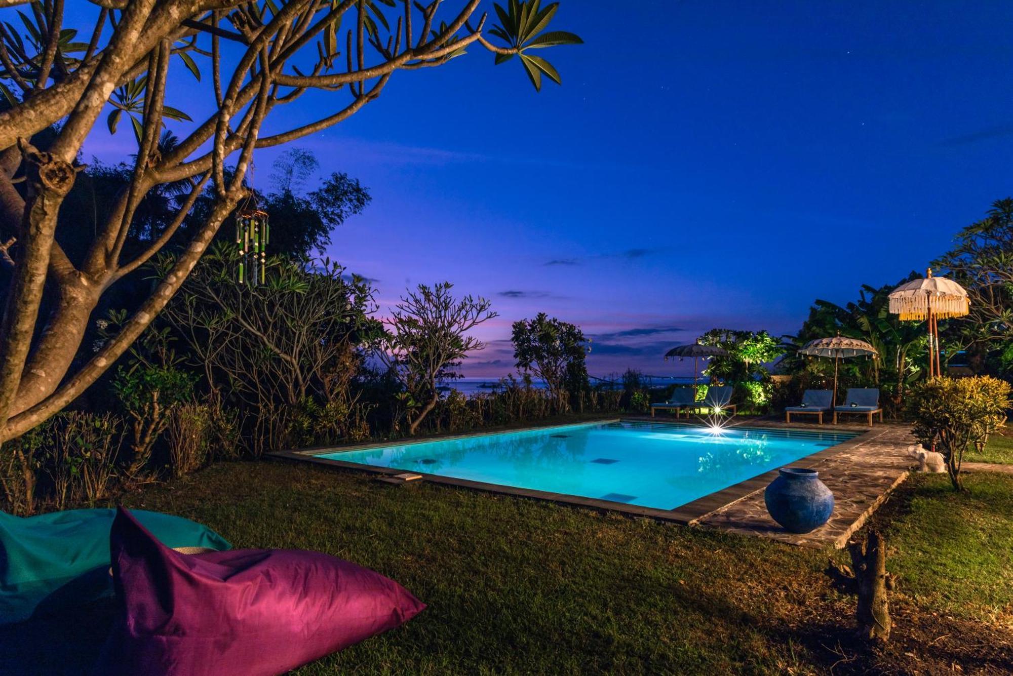 Absolute Beach Front Villa Umeanyar Exterior foto