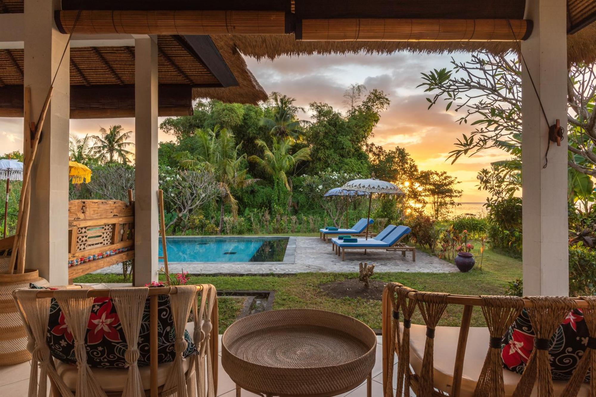 Absolute Beach Front Villa Umeanyar Exterior foto